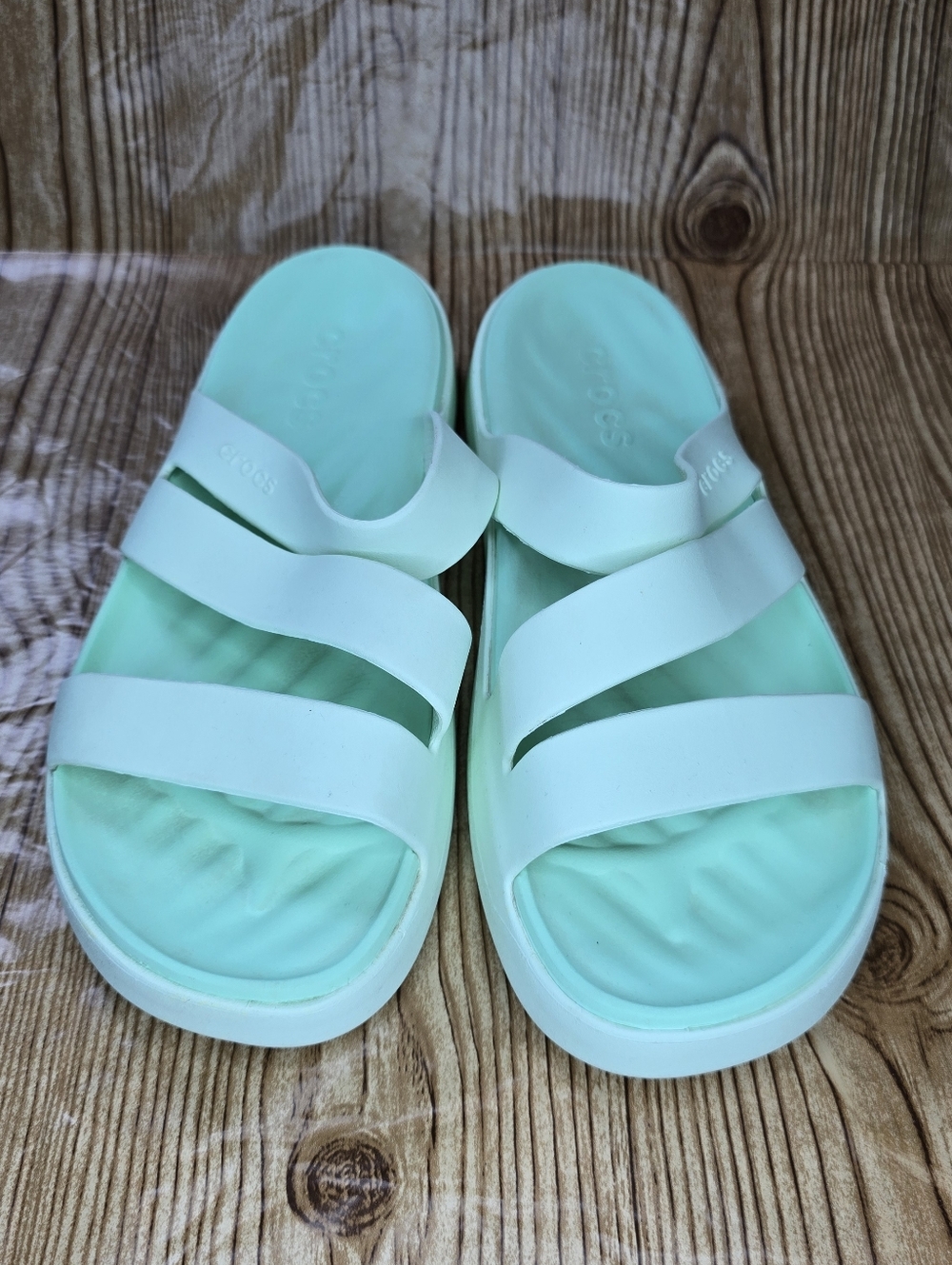 Crocs Mint Green Getawat Sandals‎ Size 10